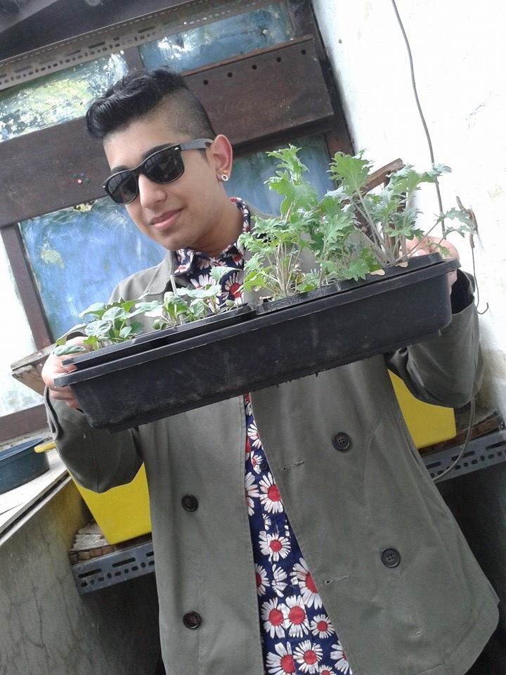 Josh proves that horticulture and sharp dressing are not mutually exclusive.